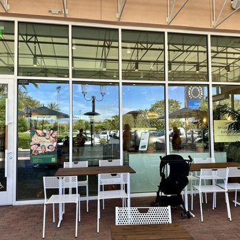 sweetgreen - Healthy Salads, Wraps, and Bowls - Outside patio - Salad Near Me - Irvine, California sweetgreen - Healthy Salads, Wraps, and Bowls - Outside patio - Salad Near Me - Irvine, California