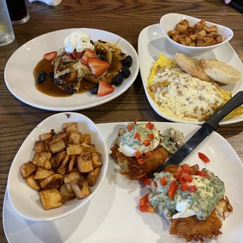 Another Broken Egg Cafe - Hash Brown Benedict Bacquezo Omelette Cinnamon Roll French Toast Fresh Country Potatoes - American Near Me - Orlando, Florida Another Broken Egg Cafe - Hash Brown Benedict Bacquezo Omelette Cinnamon Roll French Toast Fresh Country Potatoes - American Near Me - Orlando, Florida
