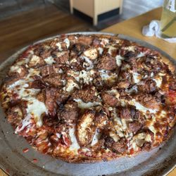 The Parrot Bar and Grill - Chicken tender pizza