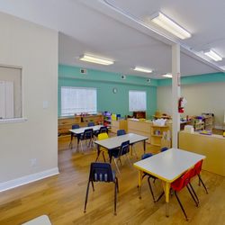 Rockridge Montessori School - Oak Grove Campus - Another Oak Grove classroom
