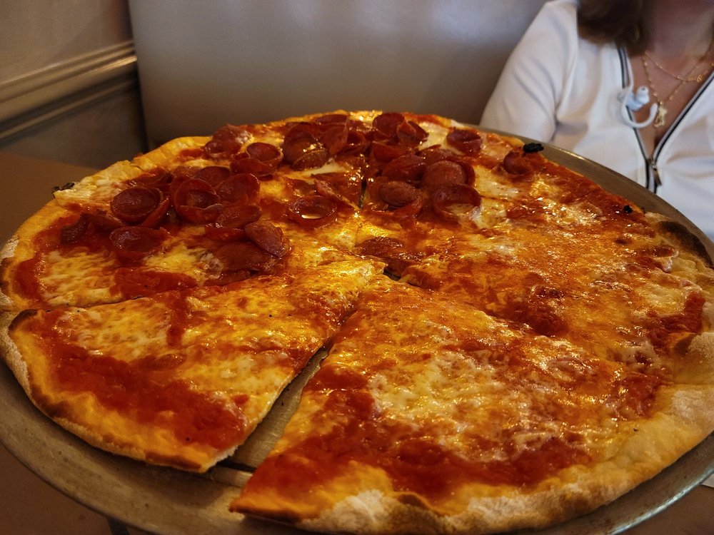 Joe & Pat's Pizzeria