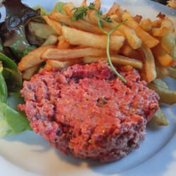 Au Coin de la Reine - Tartare de bœuf et frites