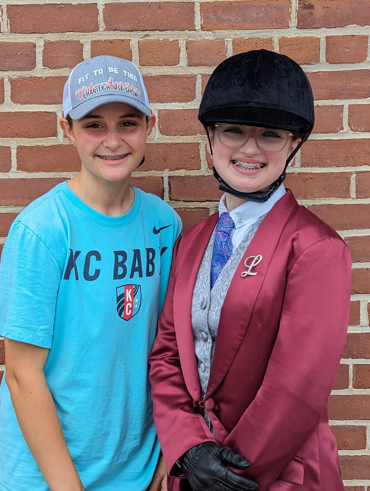 Abby Road Farm - equestrian in Peculiar, MO