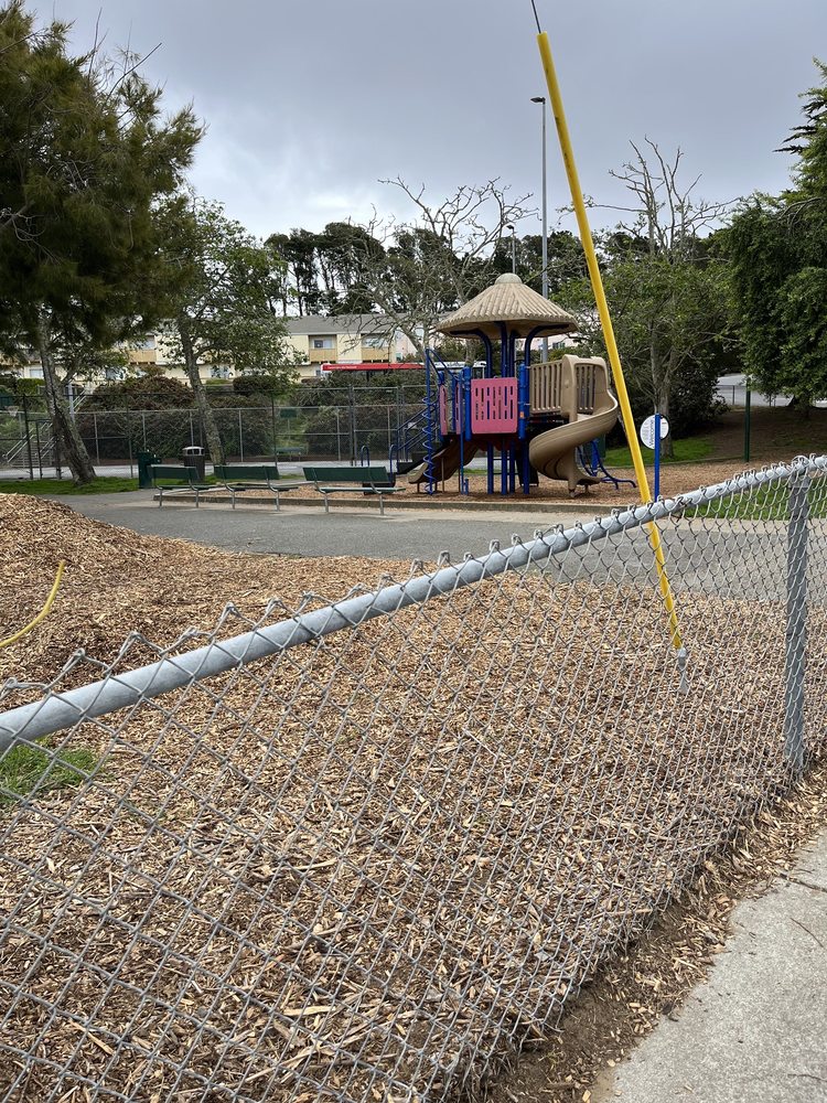 Mission Hills Park Logo