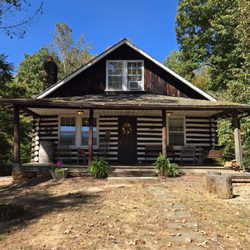 Nolichuckey Bluffs Bed and Breakfast Cabins