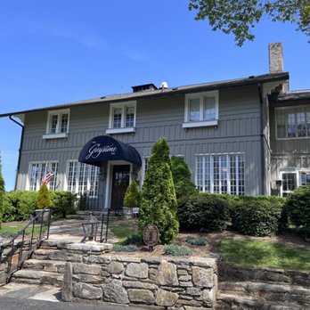 The Greystone Inn - Front entrance - Hotels Near Me - Lake Toxaway, North Carolina