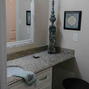 Strong Tower Renovations - After Harvey Spare bath - General Contractors Near Me