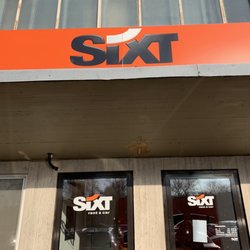 Sixt - Front of store