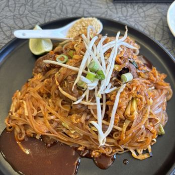 KC Thai - Pad Thai - Thai Near Me - Overland Park, Kansas