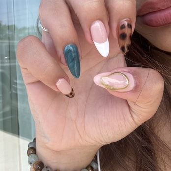 Lavish Nails & Spa - Nails - Nail Salons Near Me - Gulf Breeze, Florida