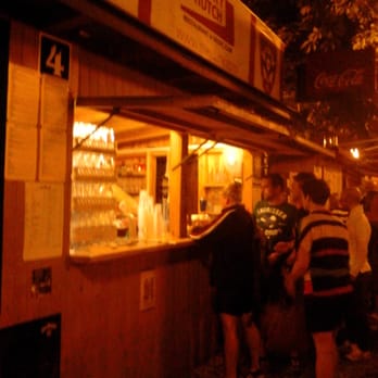 Restaurant Park Cafe - Večerní fronta na pitivo... - International Near Me - Prague, Puerto Rico Restaurant Park Cafe - Večerní fronta na pitivo... - International Near Me - Prague, Puerto Rico
