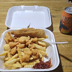 Southern Crab House - Flounder filet, fries and shrimp