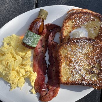 Wanda's Cafe + Bakery - 2x2x2 - Bakeries Near Me - Nehalem, Oregon