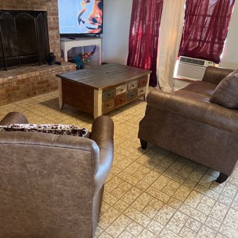 Christians Furniture - Furniture Stores Near Me - Devine, Texas Christians Furniture - Furniture Stores Near Me - Devine, Texas