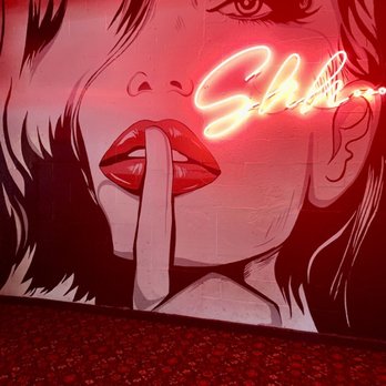 Bacon Bitch - Sandwiches Near Me - Miami Beach, Florida
