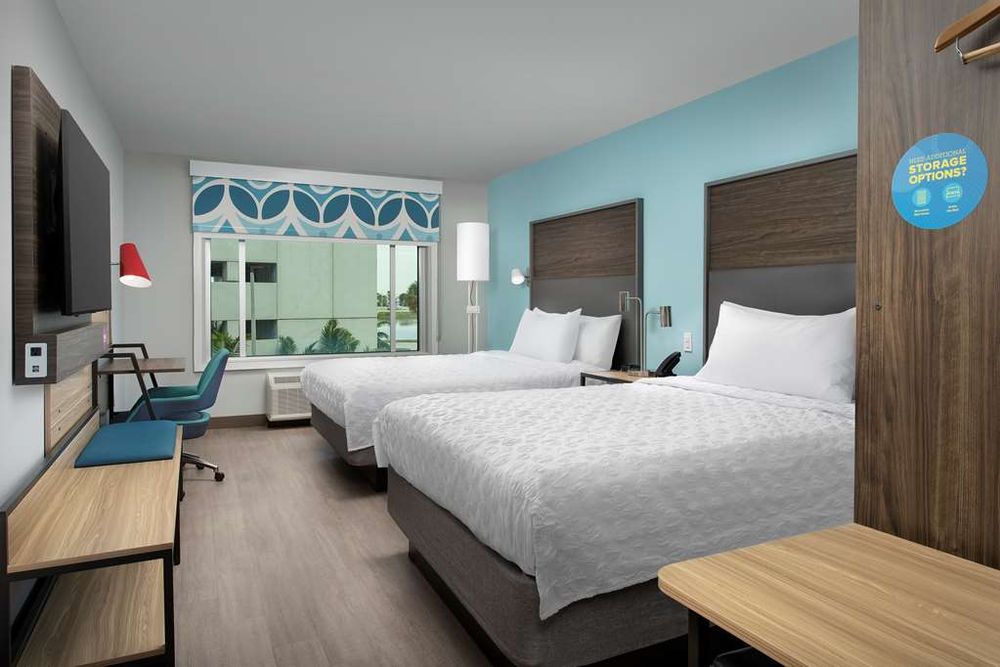 Tru by Hilton Miami Airport South Blue Lagoon
