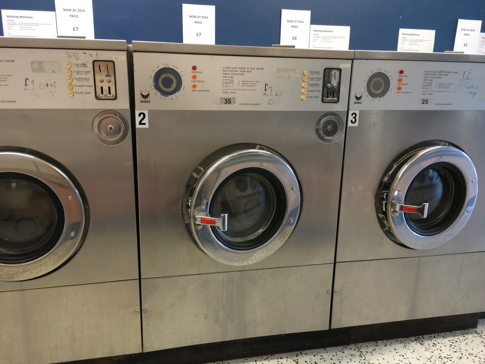 THE LAUNDRETTE Updated June 2024 9 A Hermitage Road, Woking, Surrey