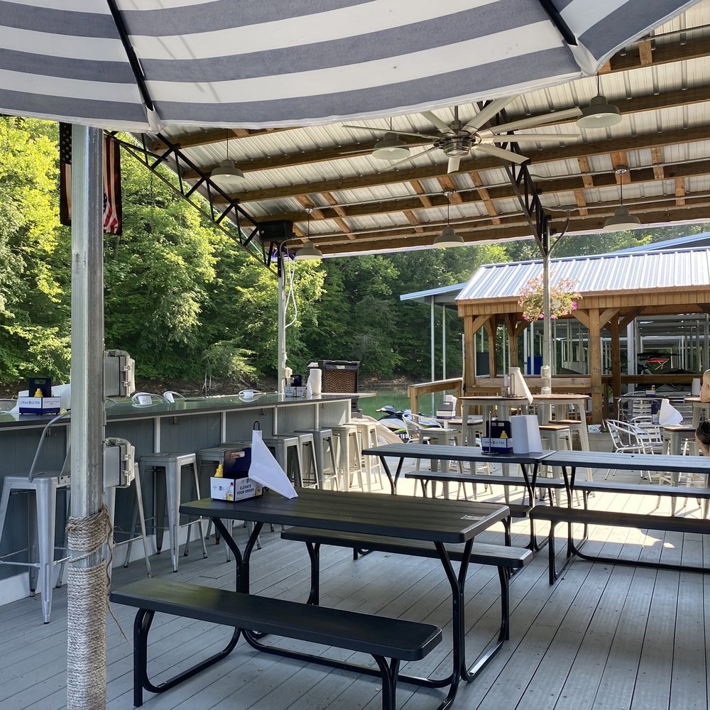 Bos at Indian River Marina - Vacation Rentals Near Me - Jacksboro, Tennessee Bos at Indian River Marina - Vacation Rentals Near Me - Jacksboro, Tennessee