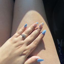 Q Nails & Spa
