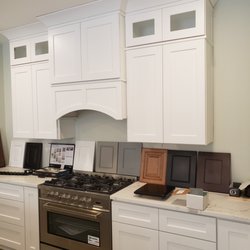 Kiki Cabinetry - Shaker White Kitchen and Door Samples