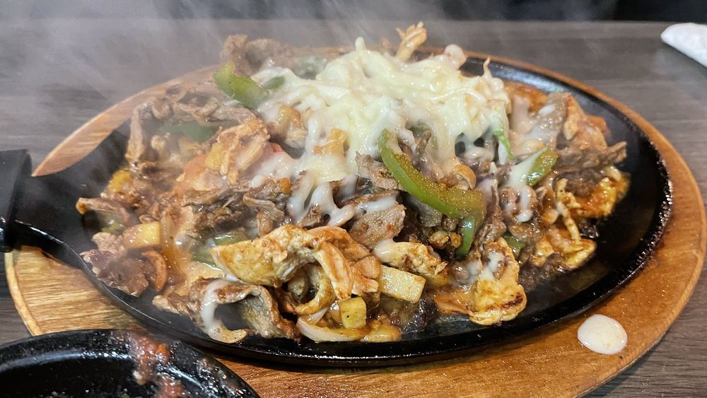 El Cantarito Bar & Grill — Mexican restaurant in Fuquay-Varina