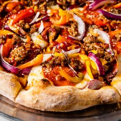 Green Dragon Tavern & Museum - Supreme Pizza