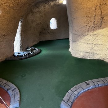 Black Pearl Mini Golf - Cave hole - Mini Golf Near Me - North Myrtle Beach, South Carolina Black Pearl Mini Golf - Cave hole - Mini Golf Near Me - North Myrtle Beach, South Carolina