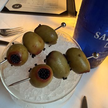 19 Raw - Seafood Near Me - Edgartown, Massachusetts