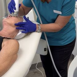 Botox Anonymous - Intensif 5mm RF microneedling