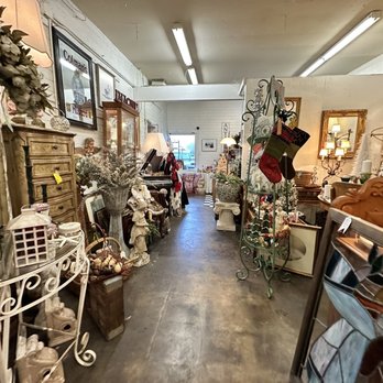 Center Street Antiques - Antiques Near Me - Soquel, California Center Street Antiques - Antiques Near Me - Soquel, California