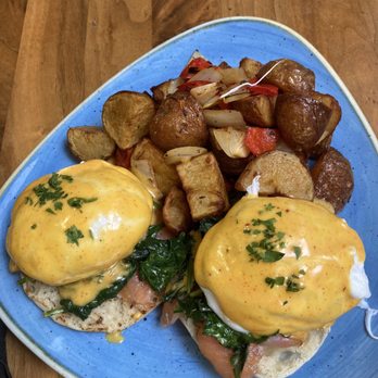 The Patio - Smoked salmon eggs benedict - Wine Bars Near Me - San Francisco, California The Patio - Smoked salmon eggs benedict - Wine Bars Near Me - San Francisco, California