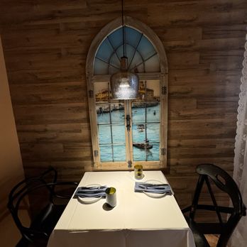 Turci Pasta - Cute seating - Italian Near Me - Orlando, Florida Turci Pasta - Cute seating - Italian Near Me - Orlando, Florida