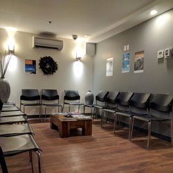 Clinique Santé-Voyage - Fondation du CHUM - Salle d'attente