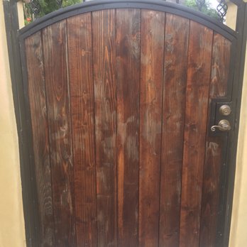 Ledezma Ornamental - Ledezma Ornamental gate with varnish peeling and screws rusting after 6 months. - Fences & Gates Near Me - Chula Vista, California Ledezma Ornamental - Ledezma Ornamental gate with varnish peeling and screws rusting after 6 months. - Fences & Gates Near Me - Chula Vista, California