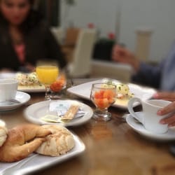 Mitto Cinco - Muy buenos desayunos