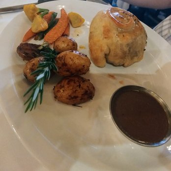 Restaurante Caesar's - Beef Wellington - Salad Near Me - Tijuana, BCN Restaurante Caesar's - Beef Wellington - Salad Near Me - Tijuana, BCN