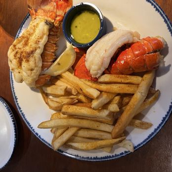 Red Lobster - Seafood-Stuffed Mushrooms Lobster Lover's Duo - Seafood Near Me - Baton Rouge, Louisiana Red Lobster - Seafood-Stuffed Mushrooms Lobster Lover's Duo - Seafood Near Me - Baton Rouge, Louisiana