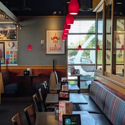 Red Robin Gourmet Burgers and Brews