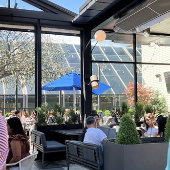 Earls Kitchen + Bar - inside - New American Near Me - Boston, Massachusetts Earls Kitchen + Bar - inside - New American Near Me - Boston, Massachusetts
