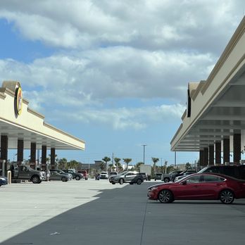 Buc-ee's - 225 pumps! - Gas Stations Near Me - Daytona Beach, Florida
