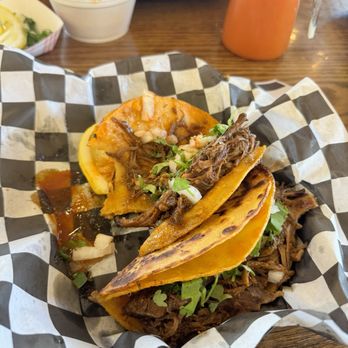 Pika Tortas Ahogadas - Tacos de Barbacoa - Mexican Near Me - Paramount, California