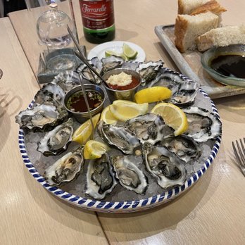 Bottiglia - Oyster - Italian Near Me - Henderson, Nevada