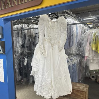 Islip Cleaners - Sewing & Alterations Near Me - Islip, New York