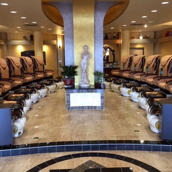 Bella Nails & Spa - Stunning - Nail Salons Near Me - Tucson, Arizona
