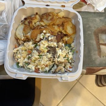Country Kitchen - After they made a new one still forgot avocado . Should have checked - Breakfast & Brunch Near Me - Long Beach, California Country Kitchen - After they made a new one still forgot avocado . Should have checked - Breakfast & Brunch Near Me - Long Beach, California
