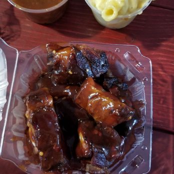 Robert Earl's BBQ - Rib tips lunch with beans & mac n cheese - Barbeque Near Me - Long Beach, California Robert Earl's BBQ - Rib tips lunch with beans & mac n cheese - Barbeque Near Me - Long Beach, California