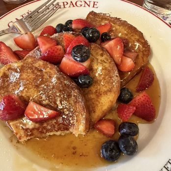 Café Campagne - French French Toast Brioche - French Near Me - Seattle, Washington