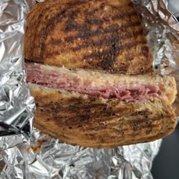 Reuben Sandwich Reuben Sandwich