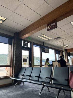 Aspen/Pitkin County Airport by null