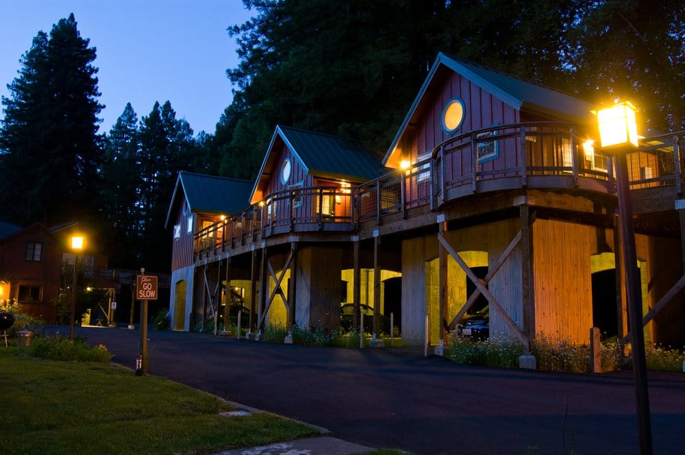 CREEKSIDE INN & RESORT Updated September 2024 49 Photos & 100